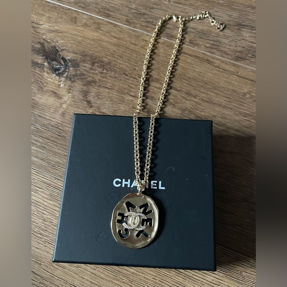 CHANEL-AUTHENTIC (PRELOVED) Gold Plated & Strass CC Pendant and Chain - Picture 11 of 16